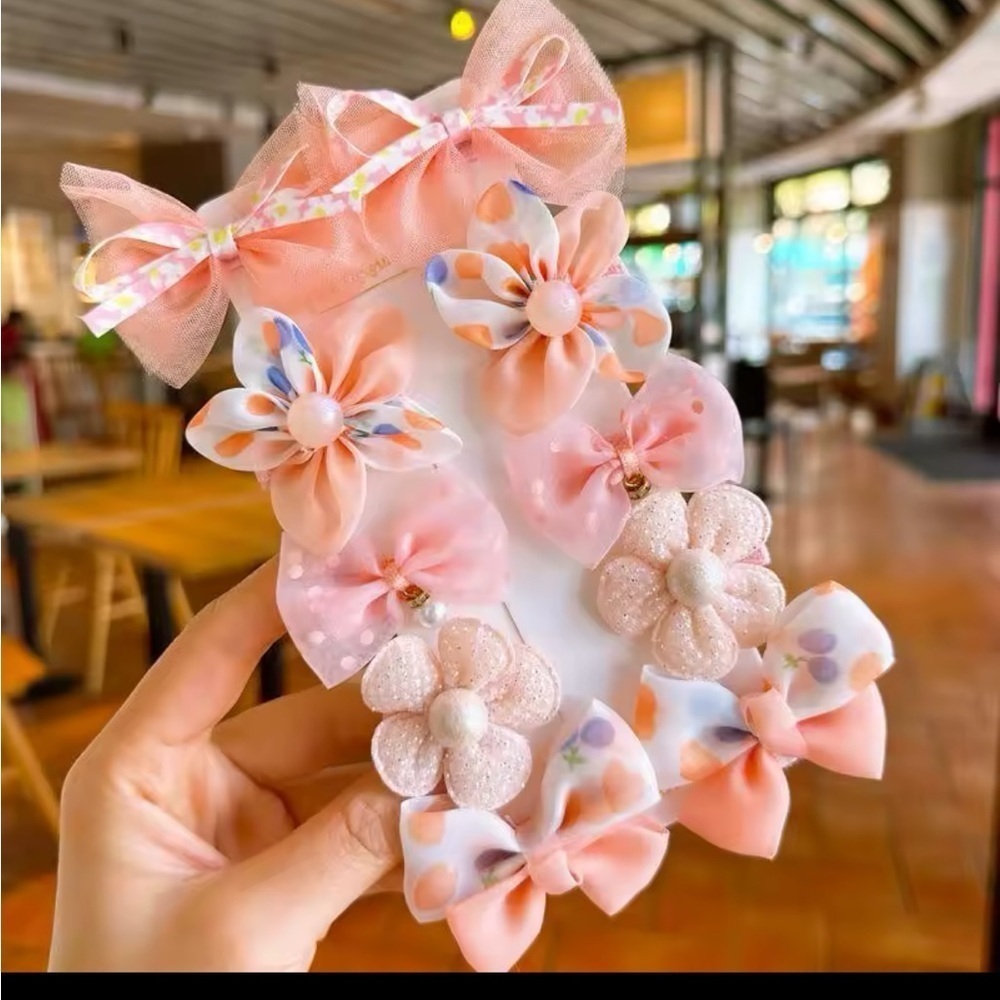 Floral Pink Hair Accessories Set
0220